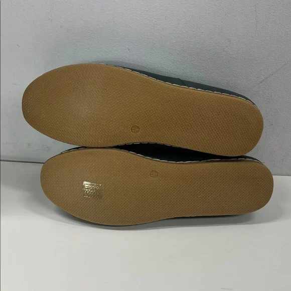 Charix Women's Elegant Dark Green Loafers - Picture 6 of 9
